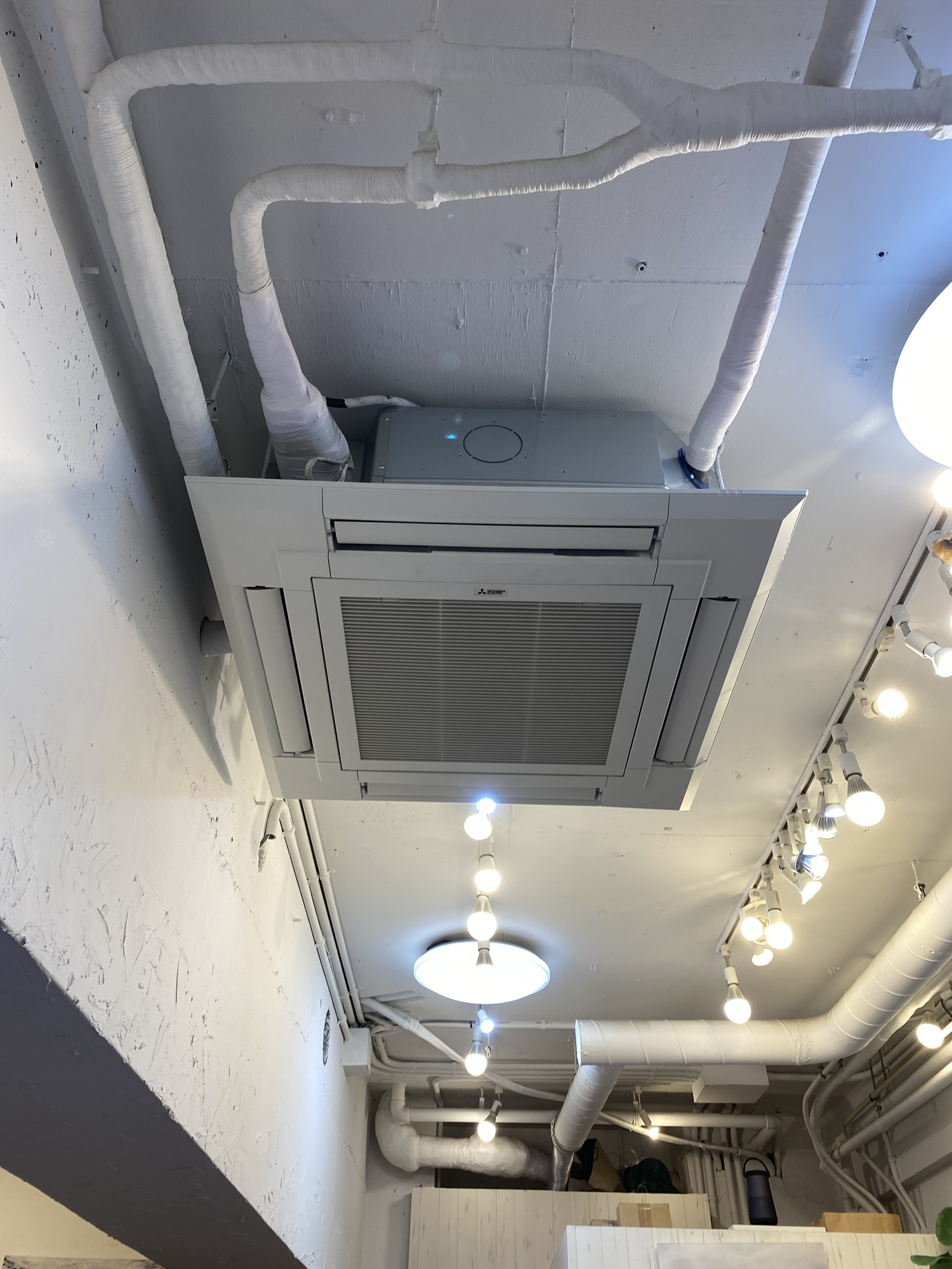 更新後の三菱電機4方向天井カセット形室内機